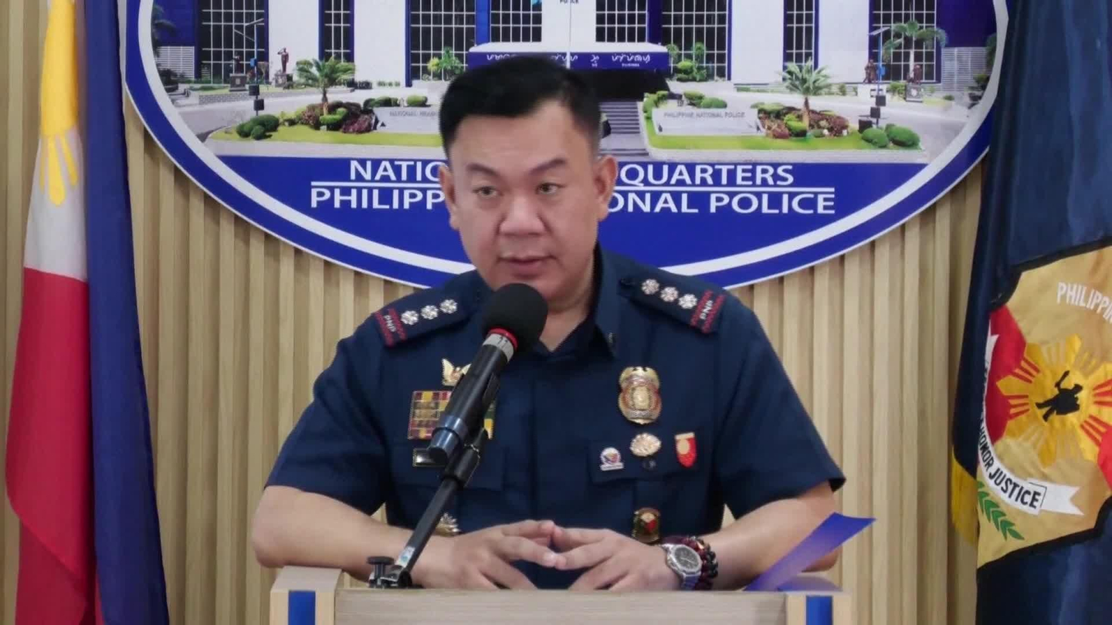 L047-FILIPINAS TRES MUERTOS EN UN TIROTEO EN UNA ESCUELA