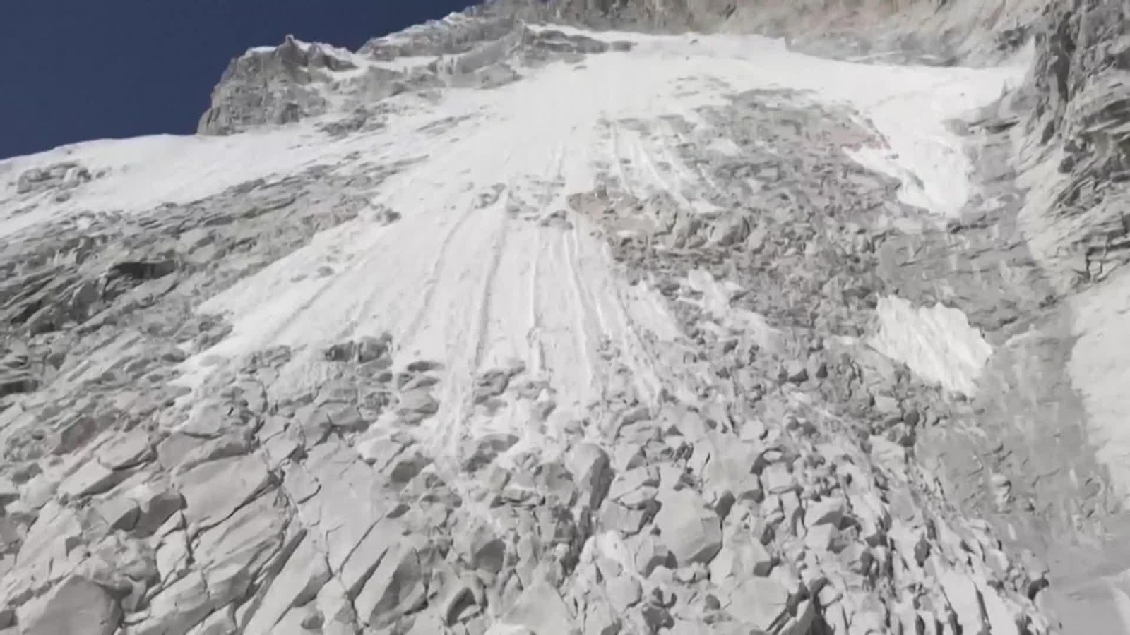va recuperado cuerpo alpinista peru