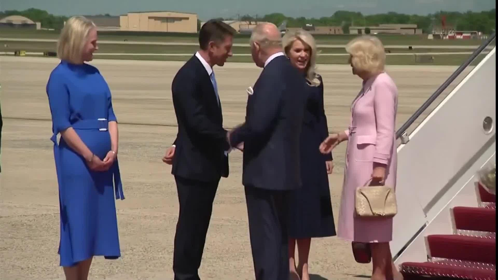 va llegada rey carlos de inglaterra