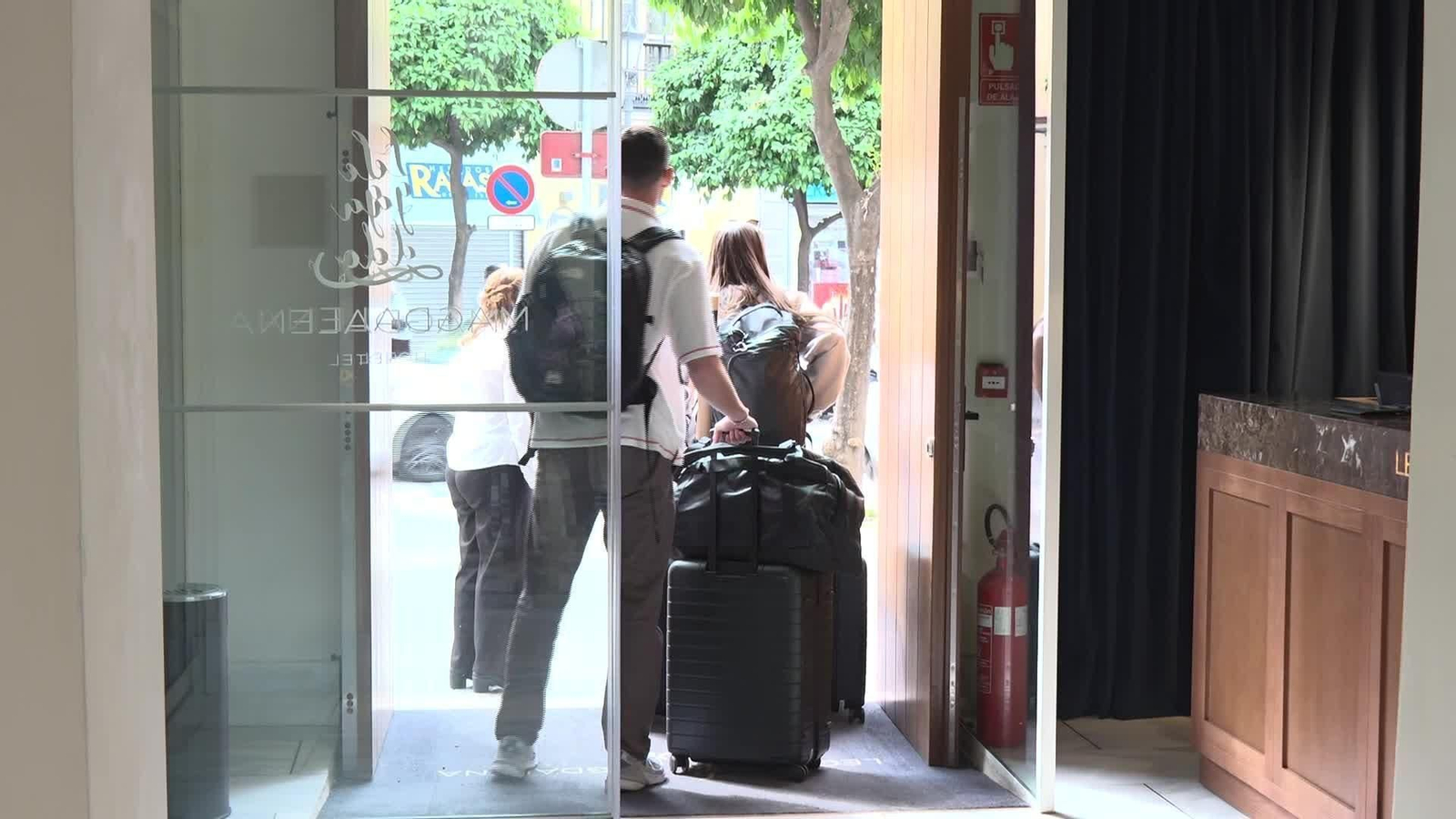 J049-SEVILLA OCUPACION PUENTE