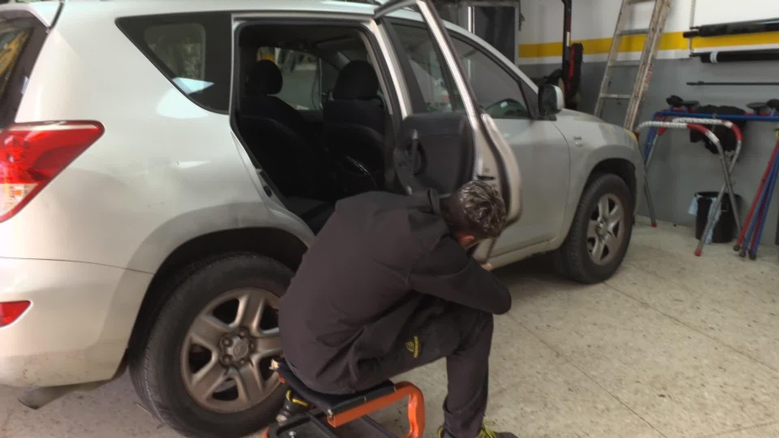 M051-SEVILLA BAJADA PARO