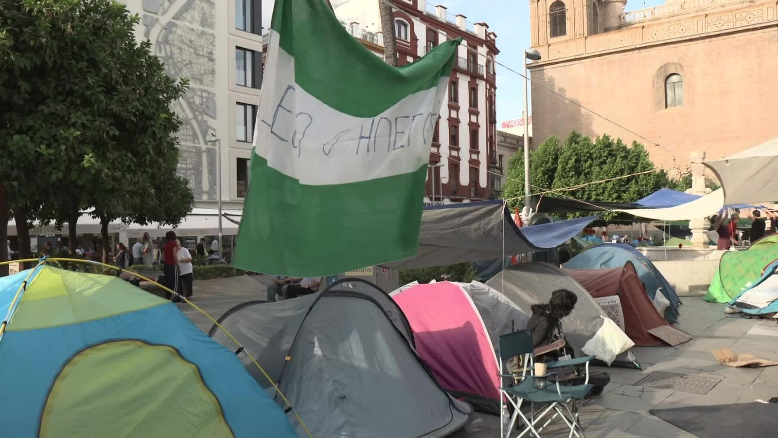 L033-SEVILLA ACAMPADA VIVIENDA