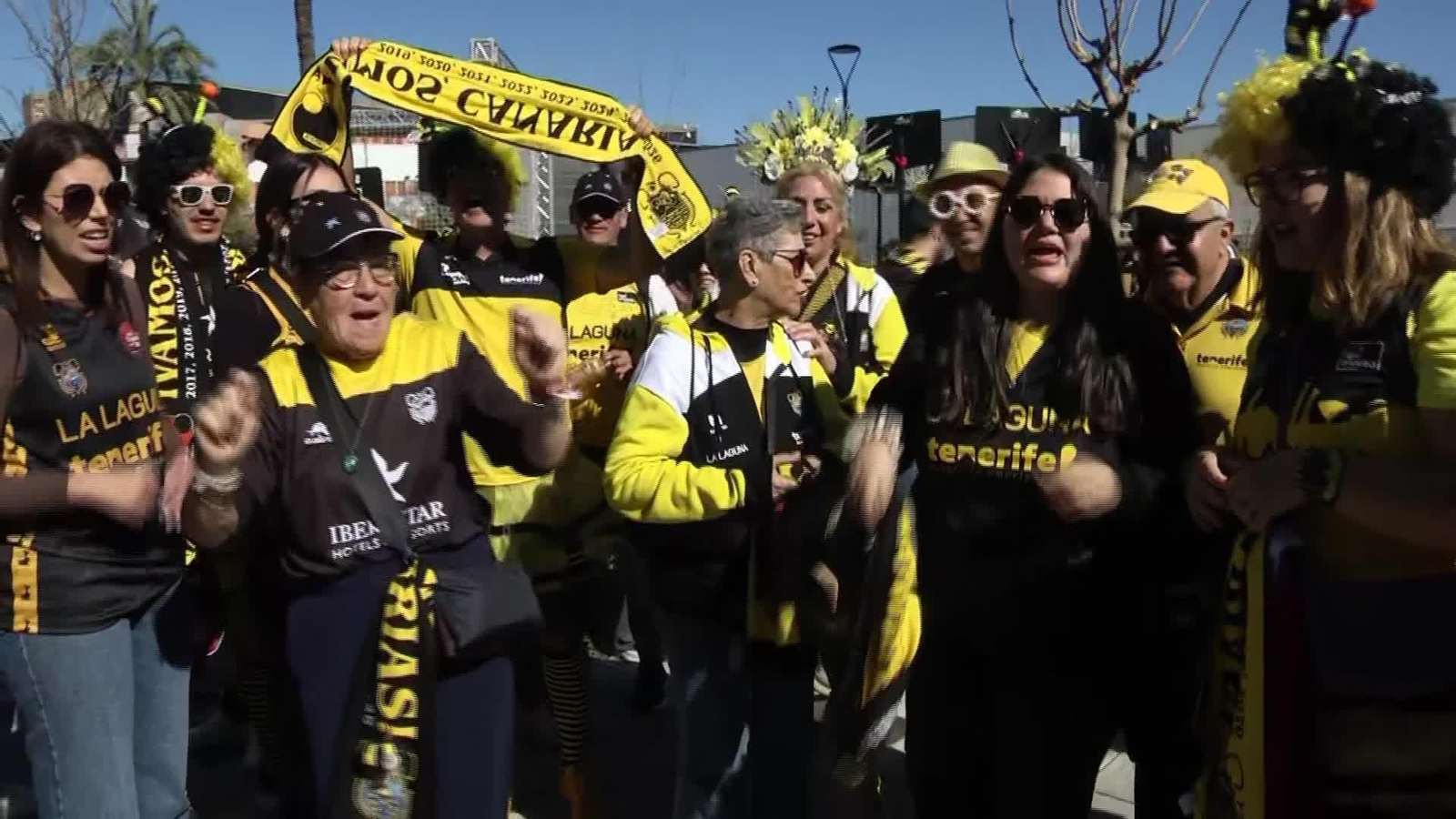 S049-VALENCIA ACB ENCUENTRO AFICIONES