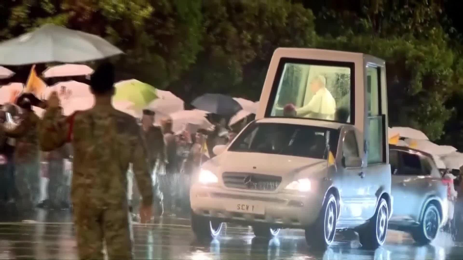 D008-LIBANO LLEGADA PAPA