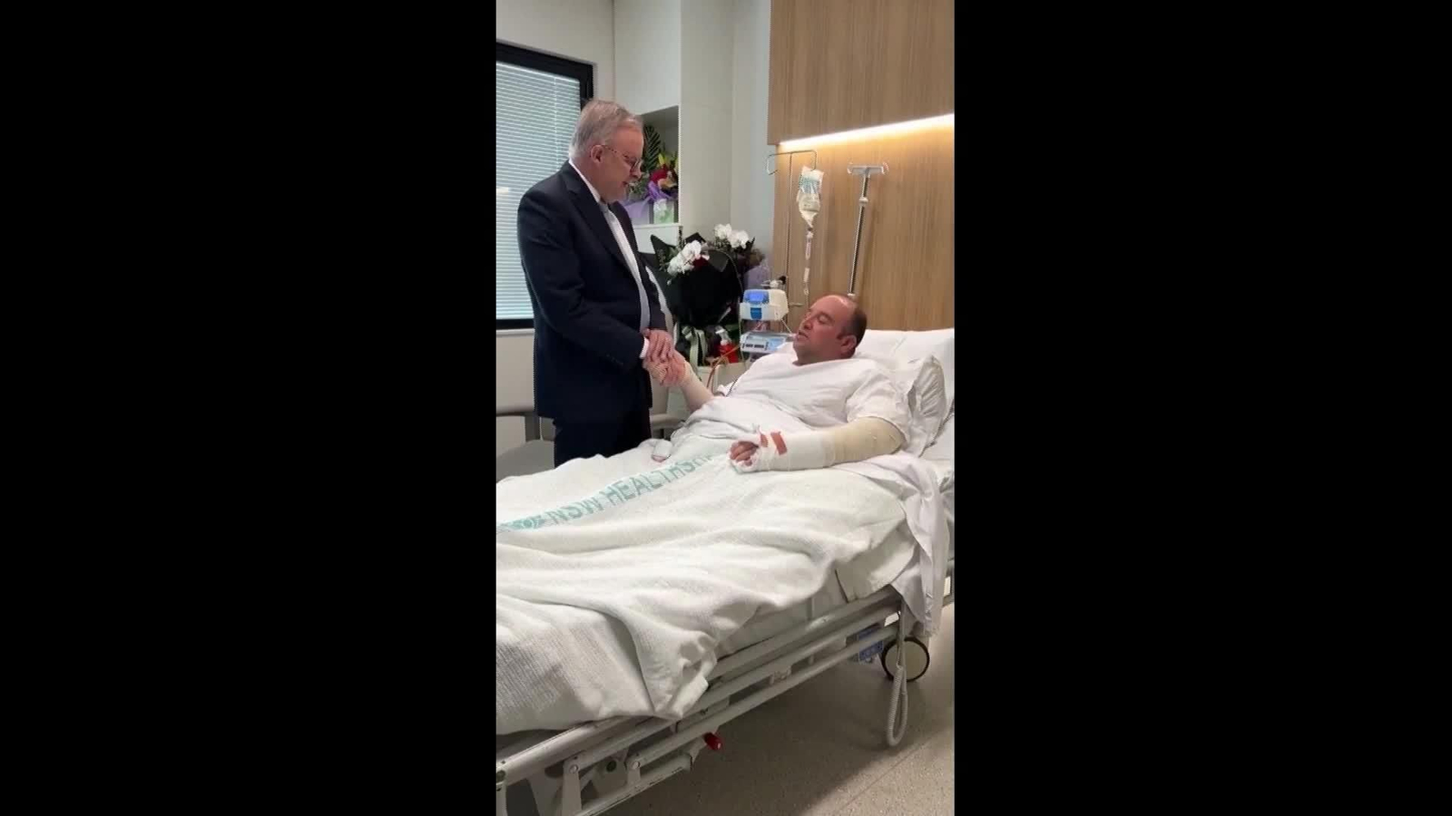 M006-AUSTRALIA PRIMER MINISTRO VISITA HÉROE ATENTADO