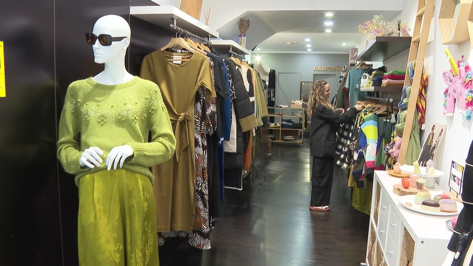 web no se vende ropa de invierno