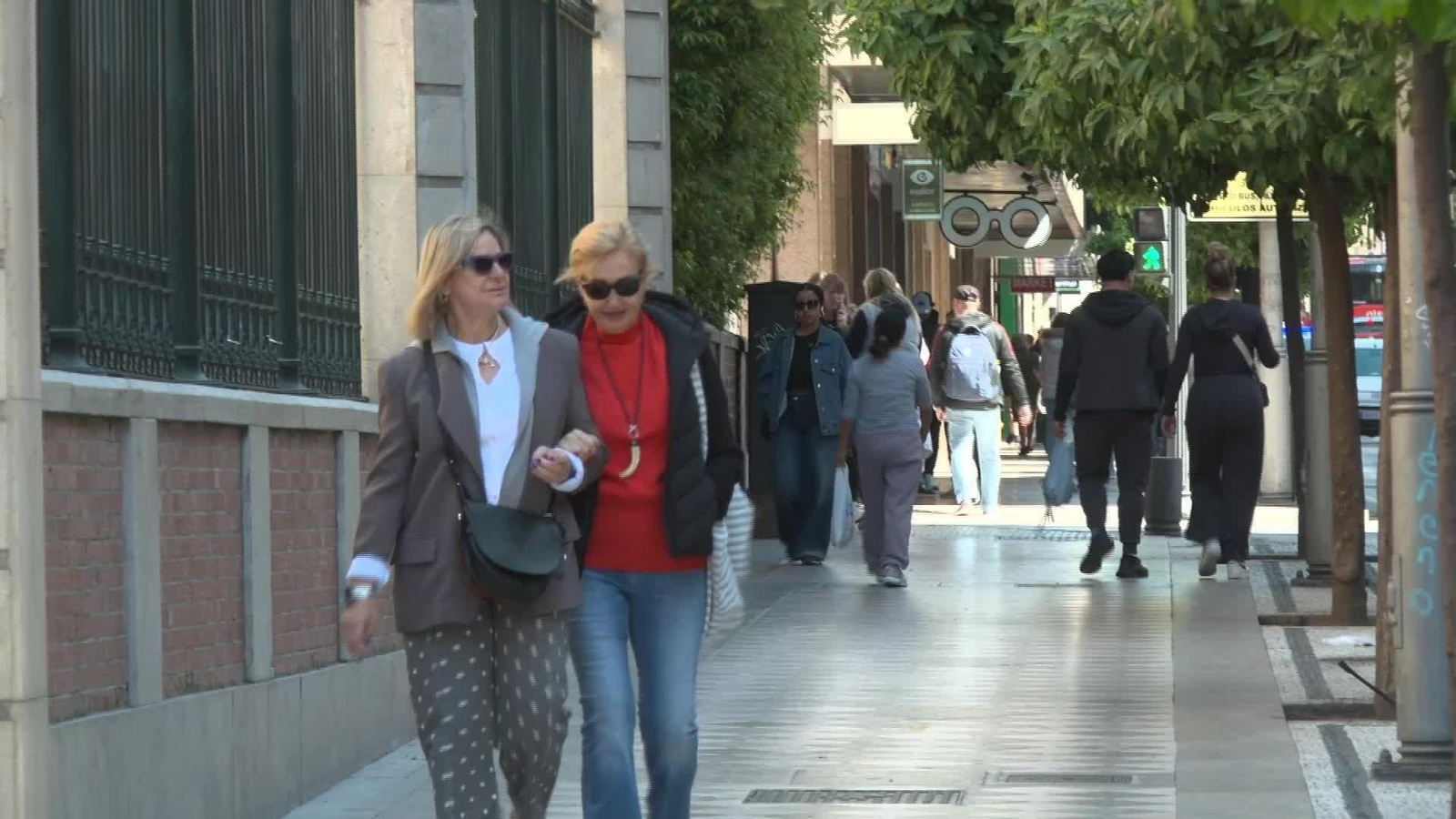 X073-GRANADA BCE RECOMENDACION DINERO EN CASA