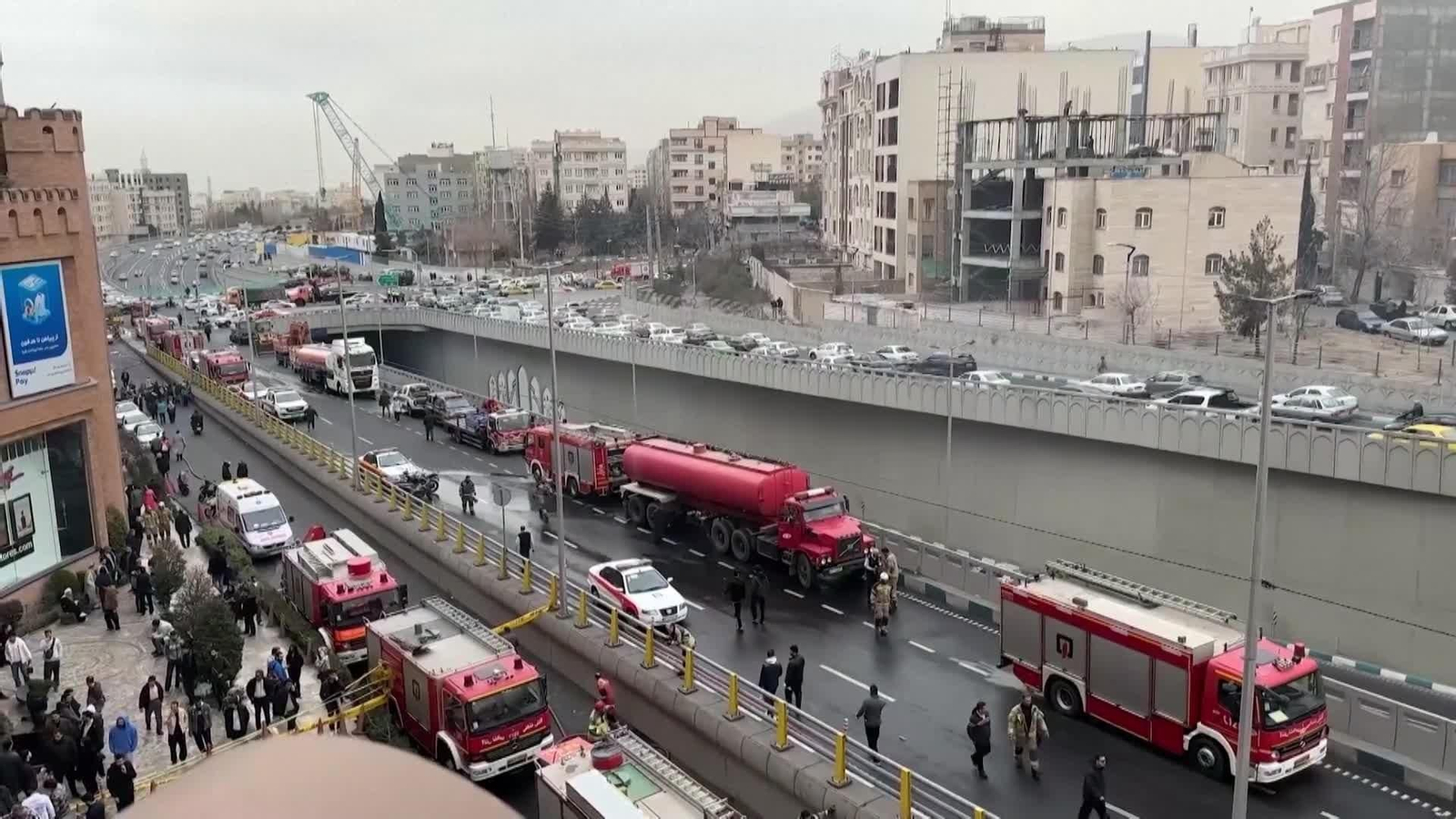 va teheran incendio centro comercial
