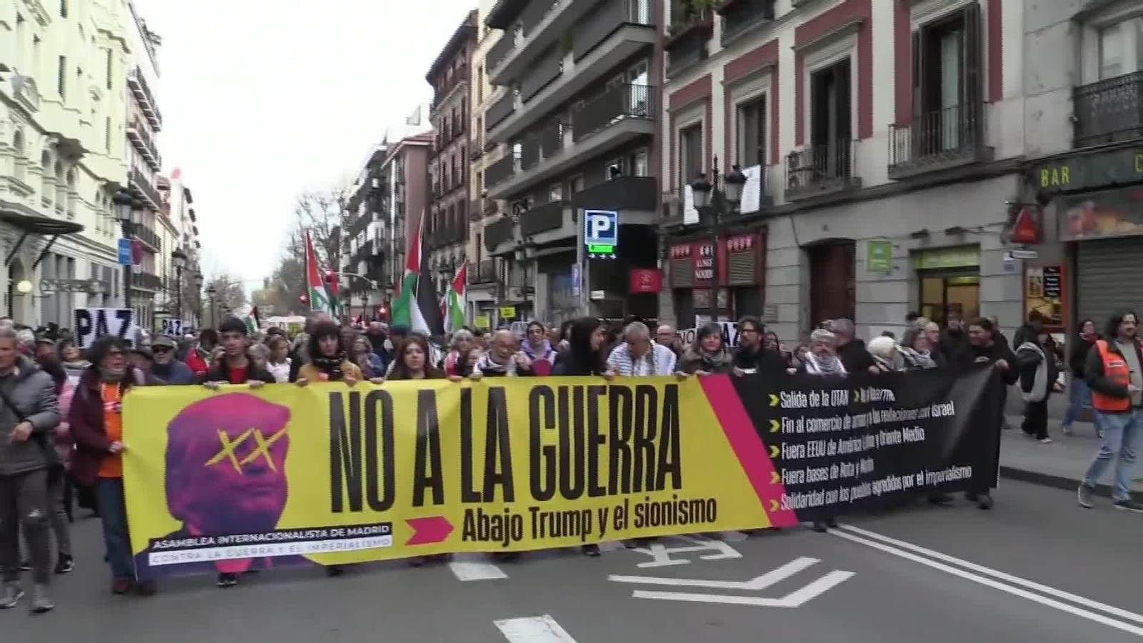 S029-MADRID MANIFESTACION NO A LA GUERRA