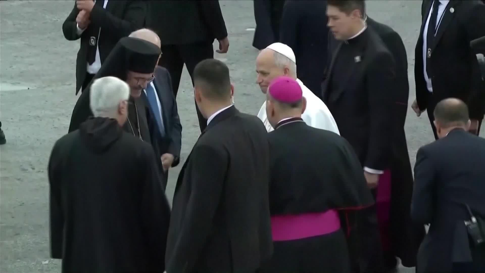 M005-LIBANO REZO PAPA EN BEIRUT