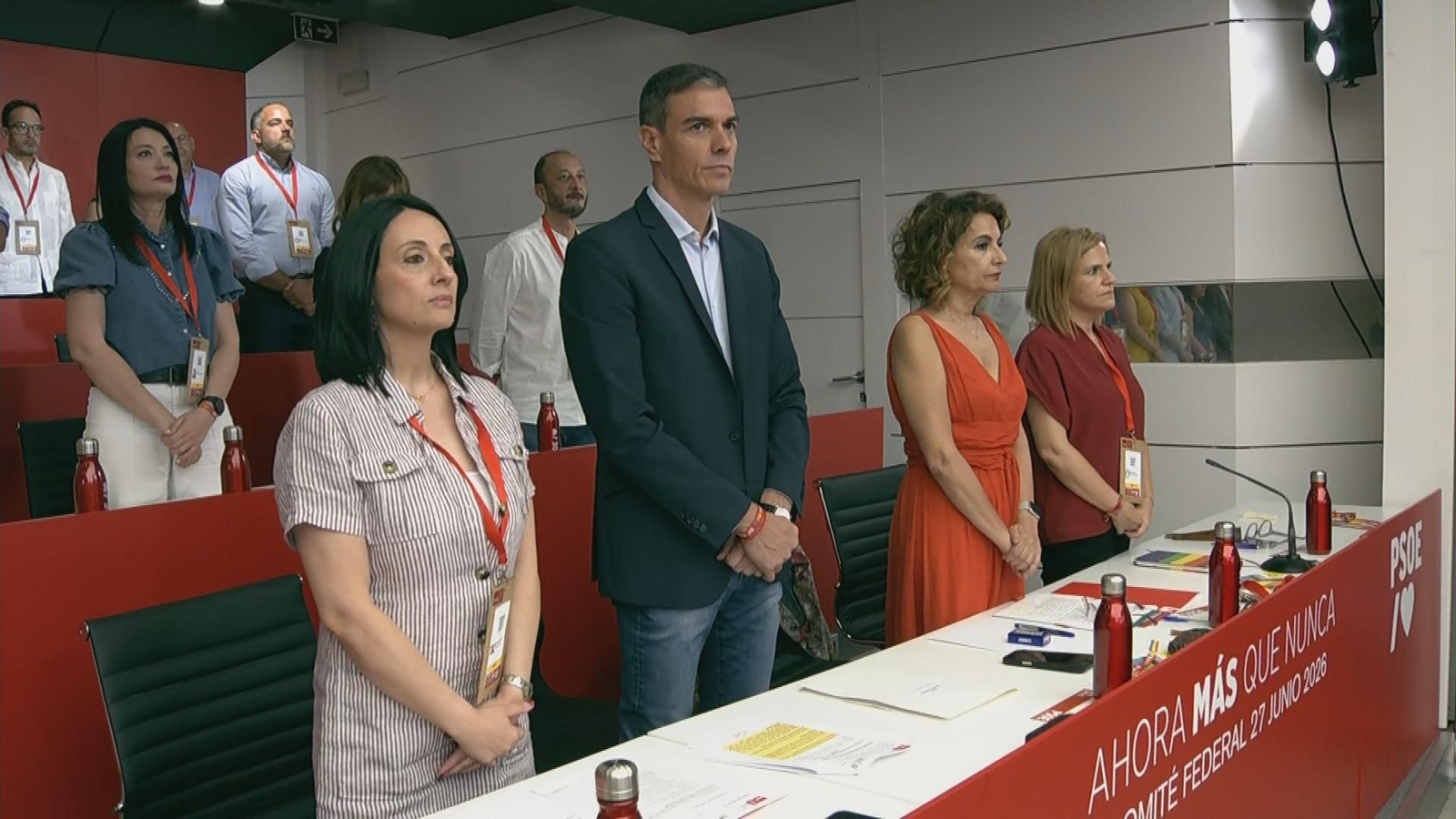 El Comité Federal del PSOE guarda un minuto de silencio en memoria de las víctimas en Venezuela