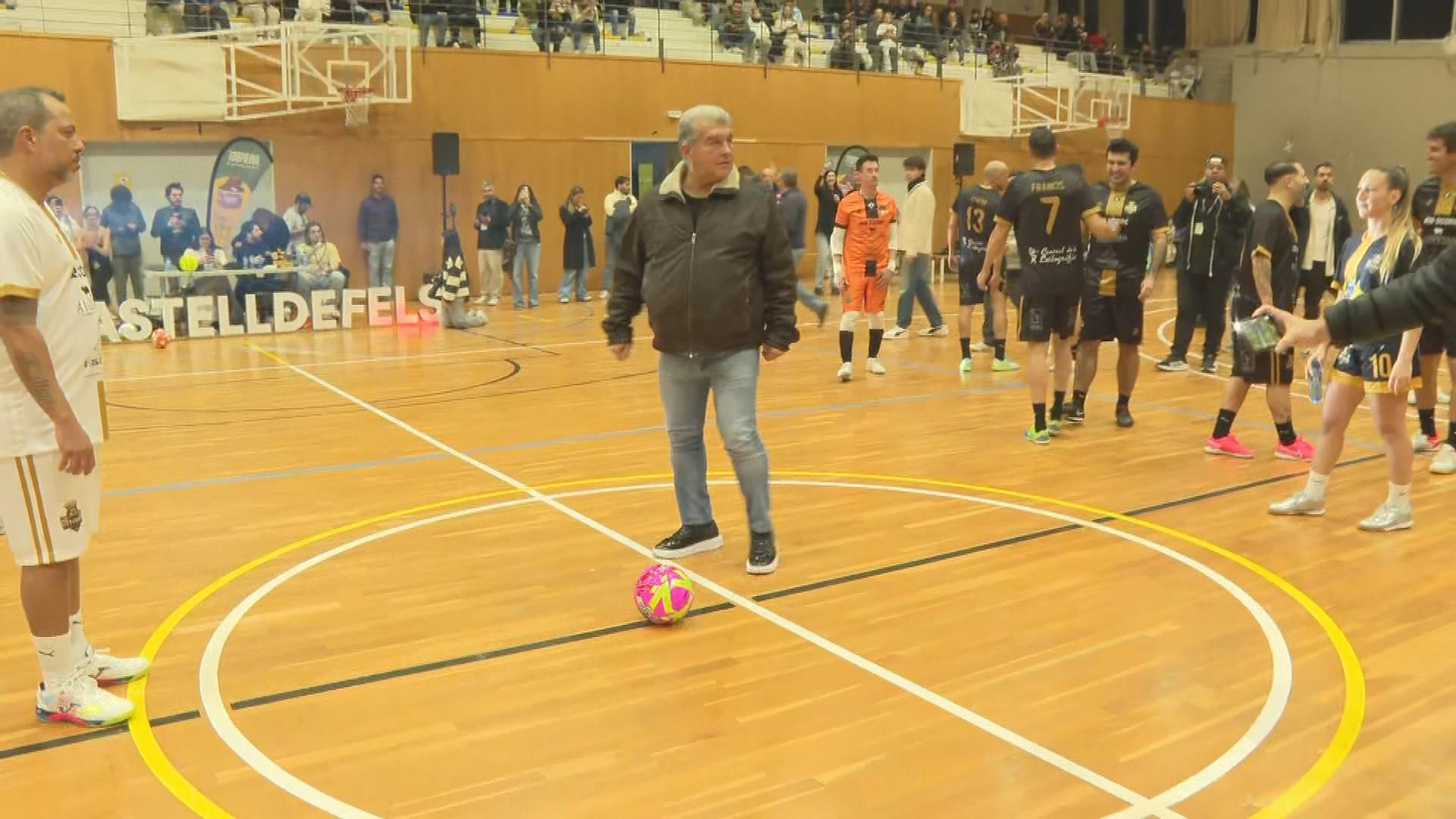 Laporta saque de honor en Castelldefels