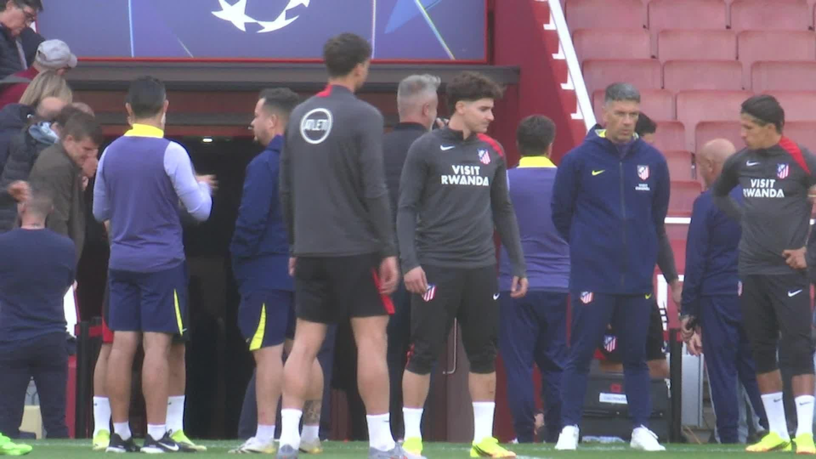 L082-LONDRES ENTRENAMIENTO ATLETI
