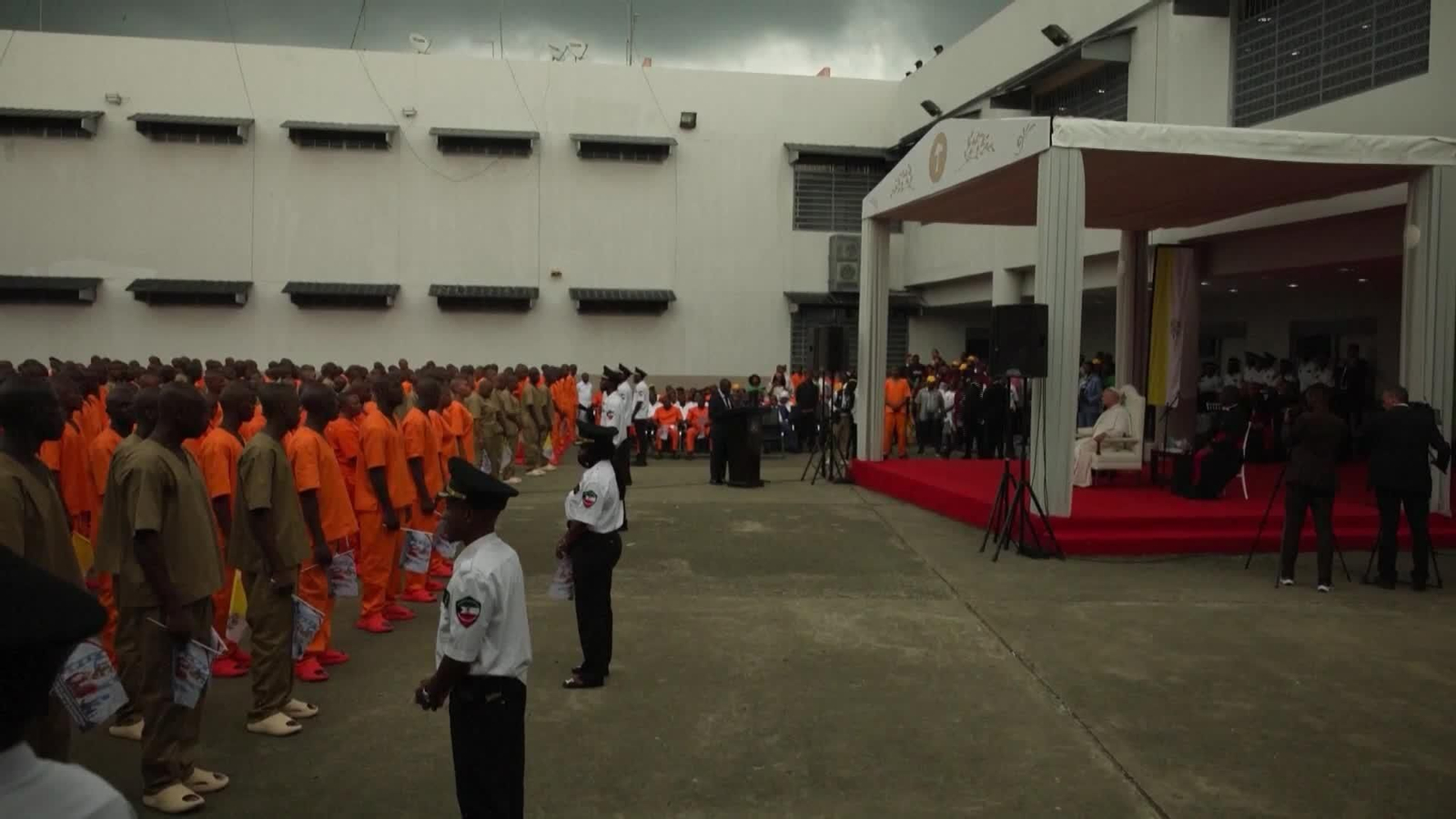 J007-GUINEA ECUATORIAL VISITA PAPA CARCEL