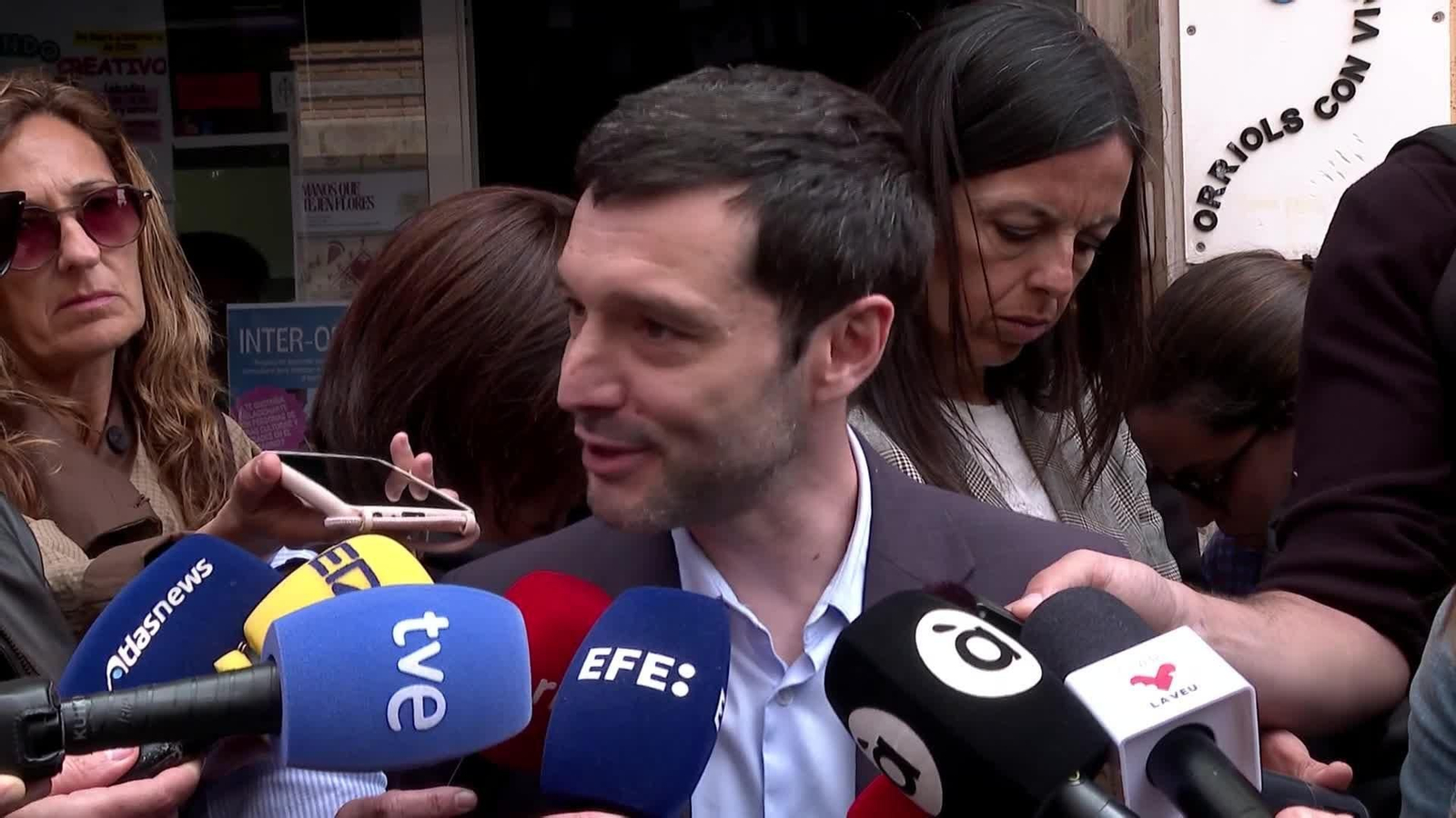 va bustinduy sobre monica oltra