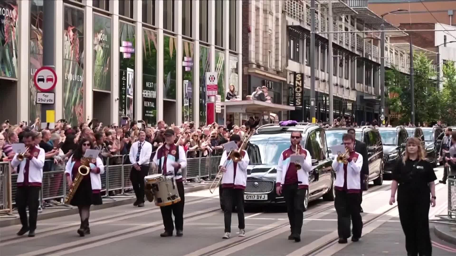 X045-REINO UNIDO FUNERAL OZZY OSBOURNE