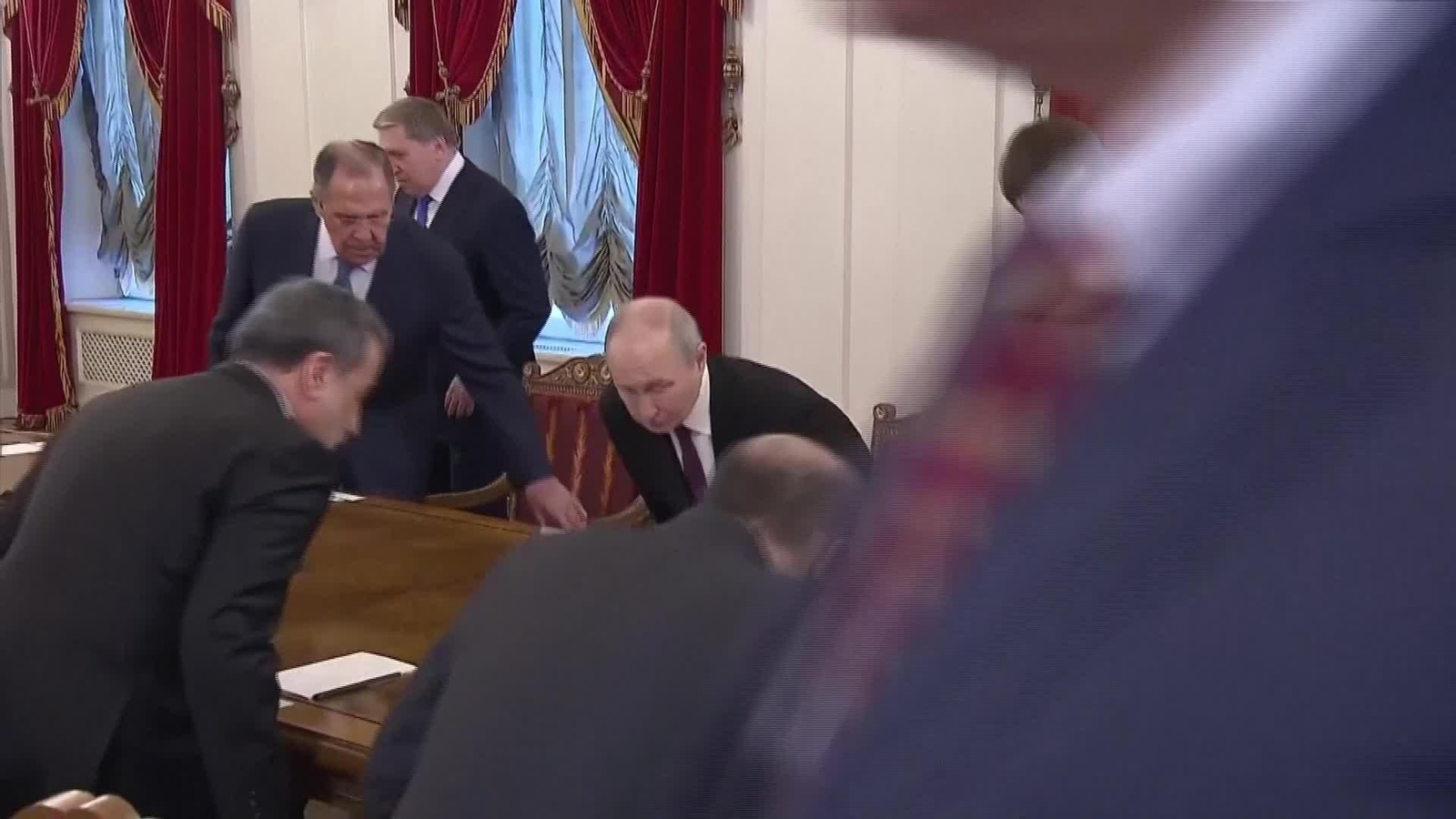 L071-RUSIA PUTIN CON EL MINISTRO DE EXTERIORES DE IRAN