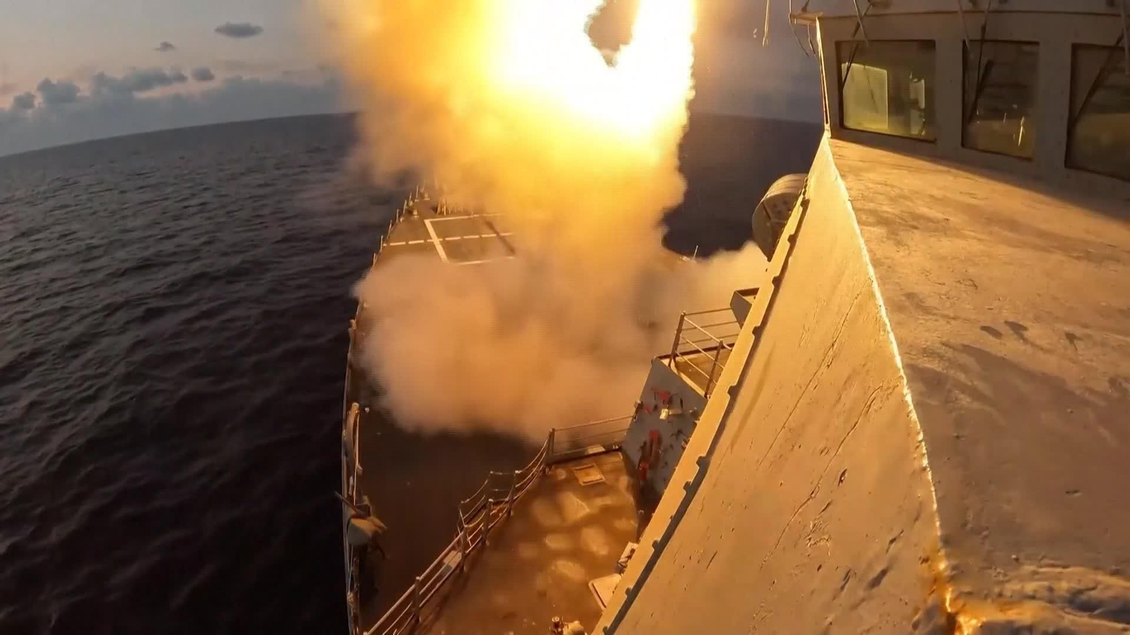 J013-AGUAS INTERNACIONALES LANZAMIENTO MISILES