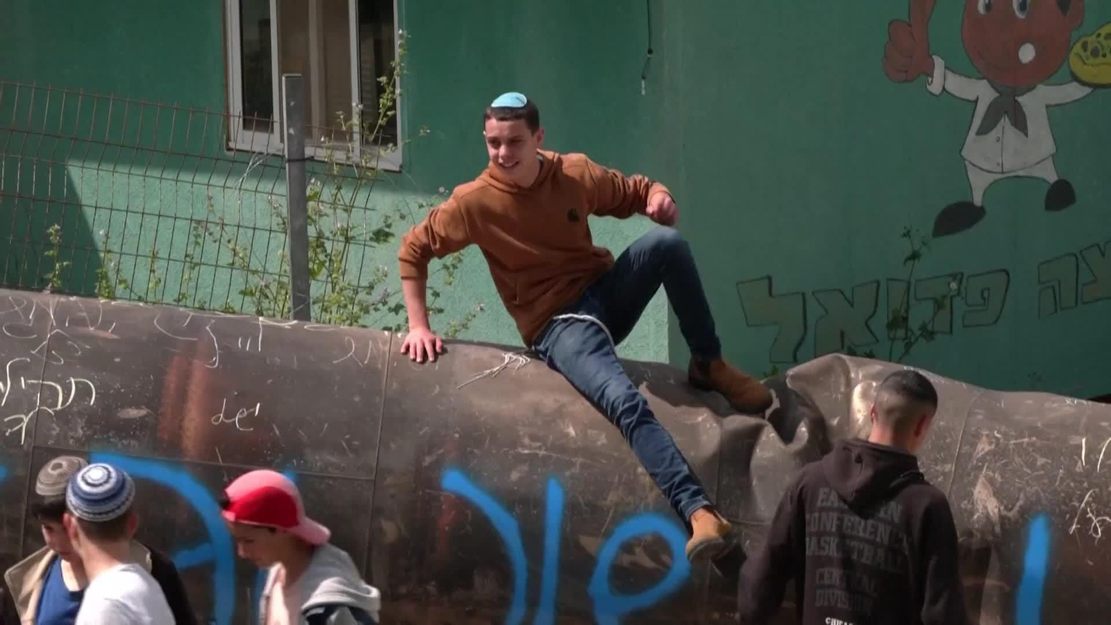 web caen resto misil escuela israel