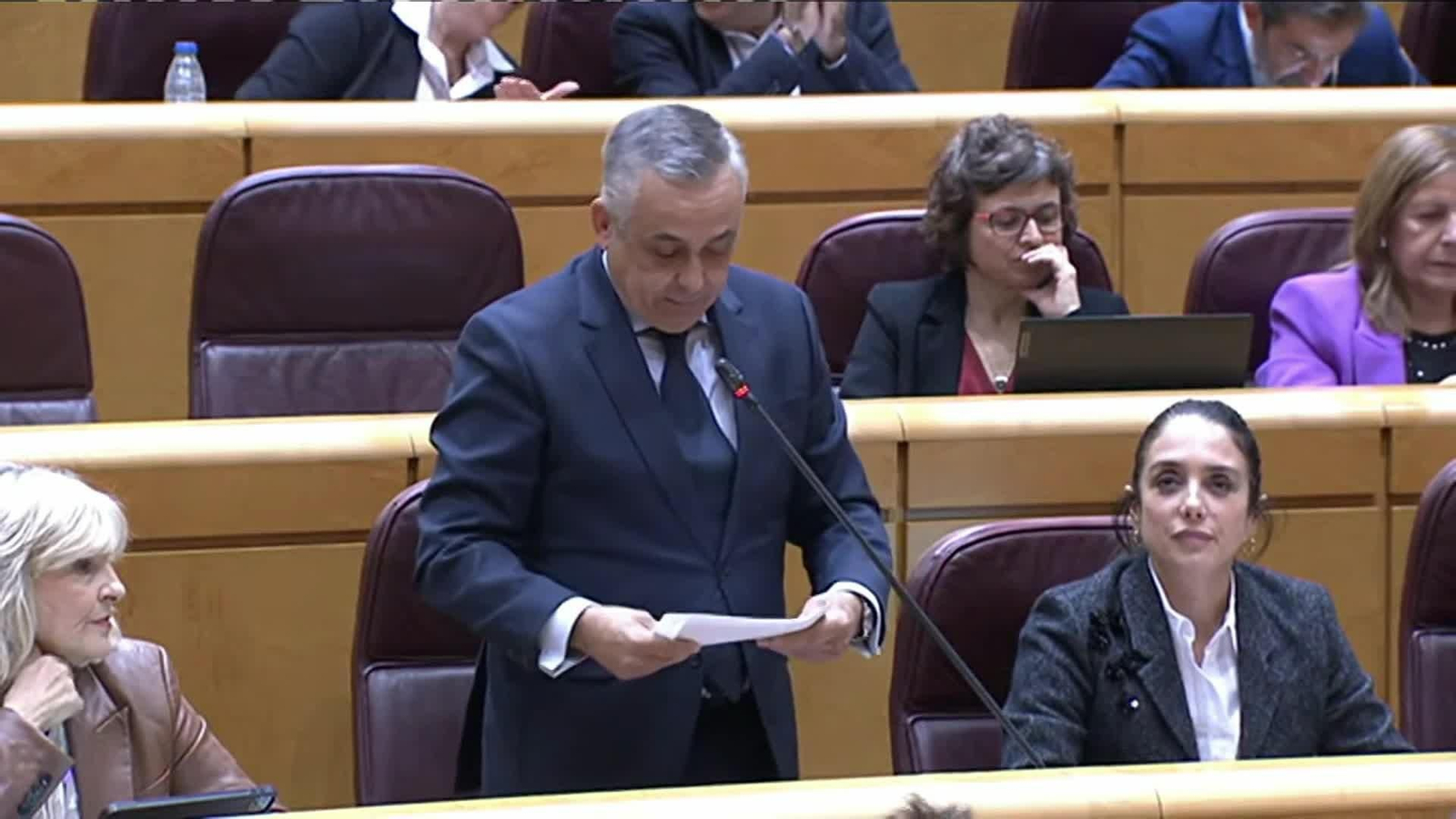 M071-MADRID SENADO MONTERO PREGUNTA VOX