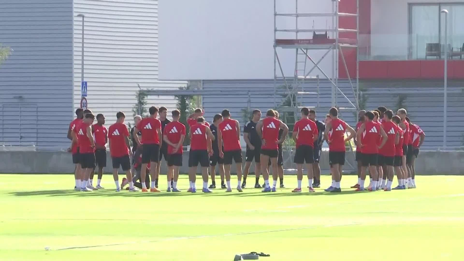 V029-SEVILLA ENTRENO Y RP SEVILLA
