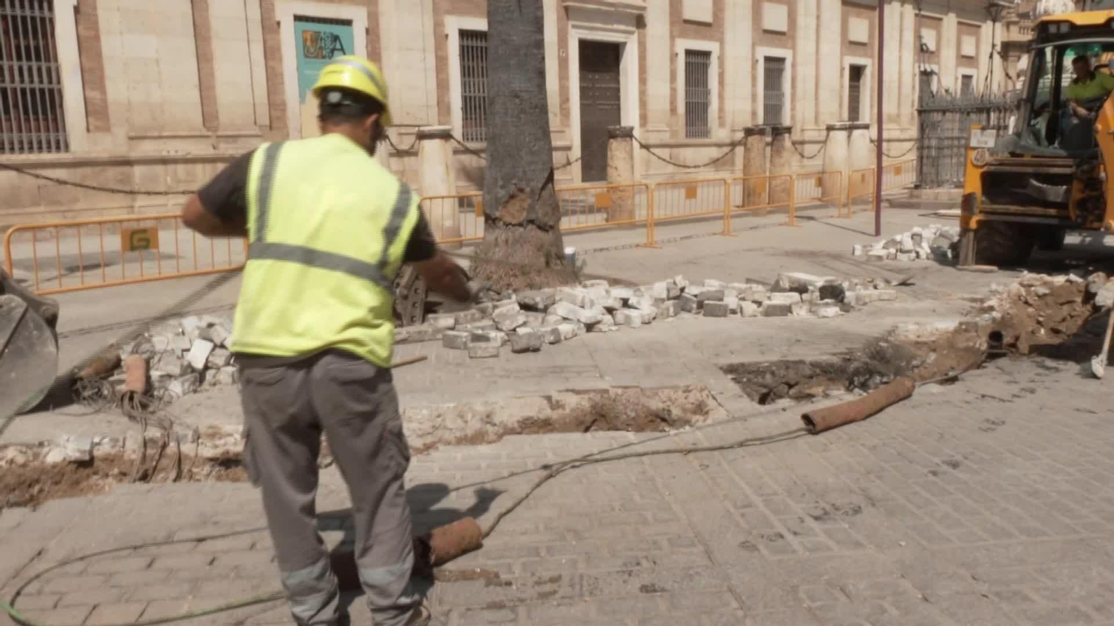 V054-SEVILLA NO HAY VERANO SIN OBRAS