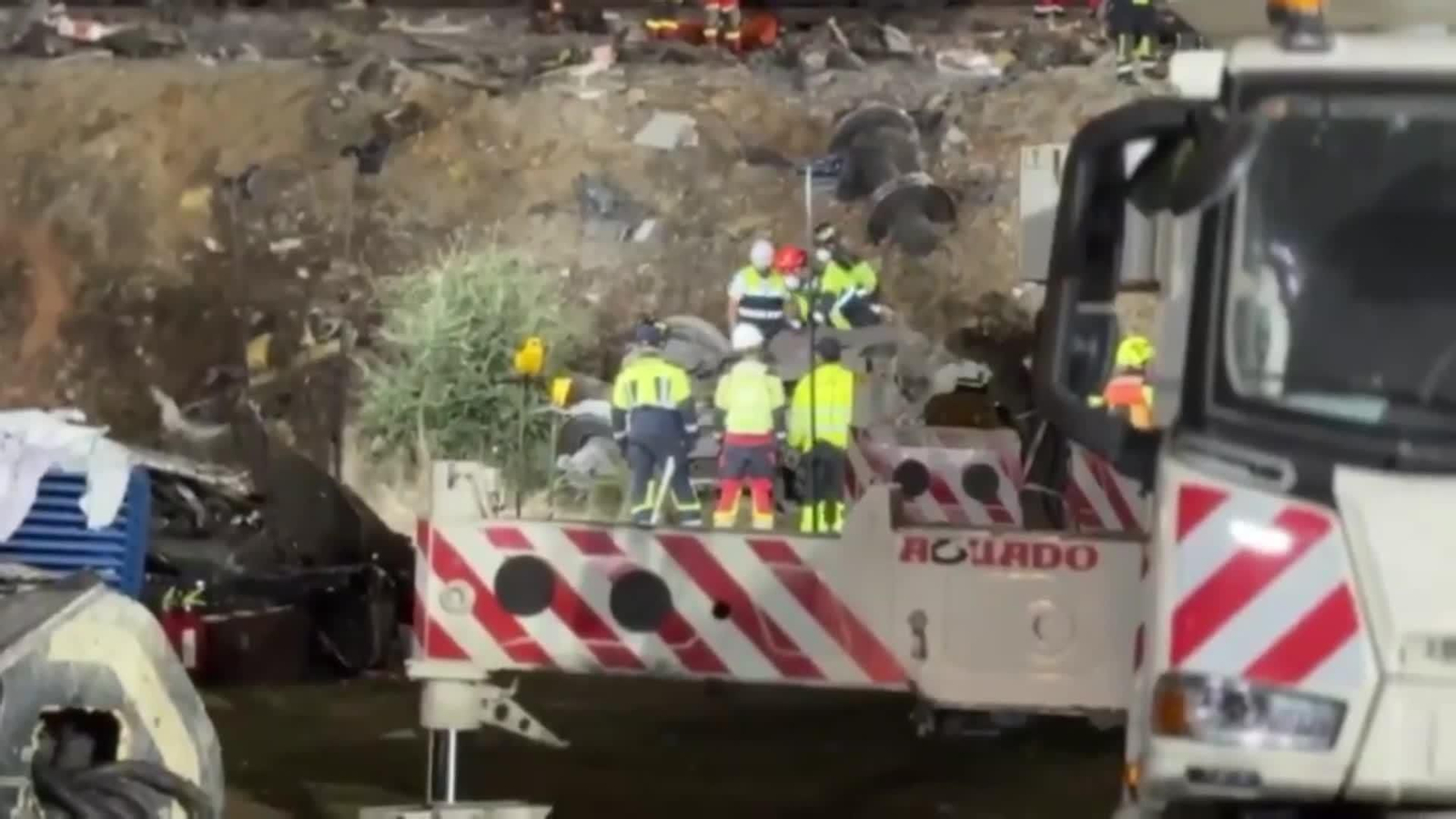 J024-IMAGENES GCIVIL CRIMINALISTICA LUGAR ACCIDENTE TRENES