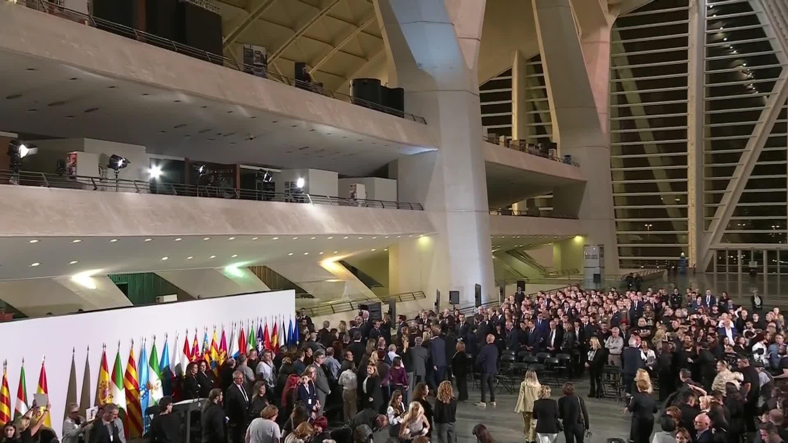 va mazon se pìra entre insultos va mazon se pìra entre insultos