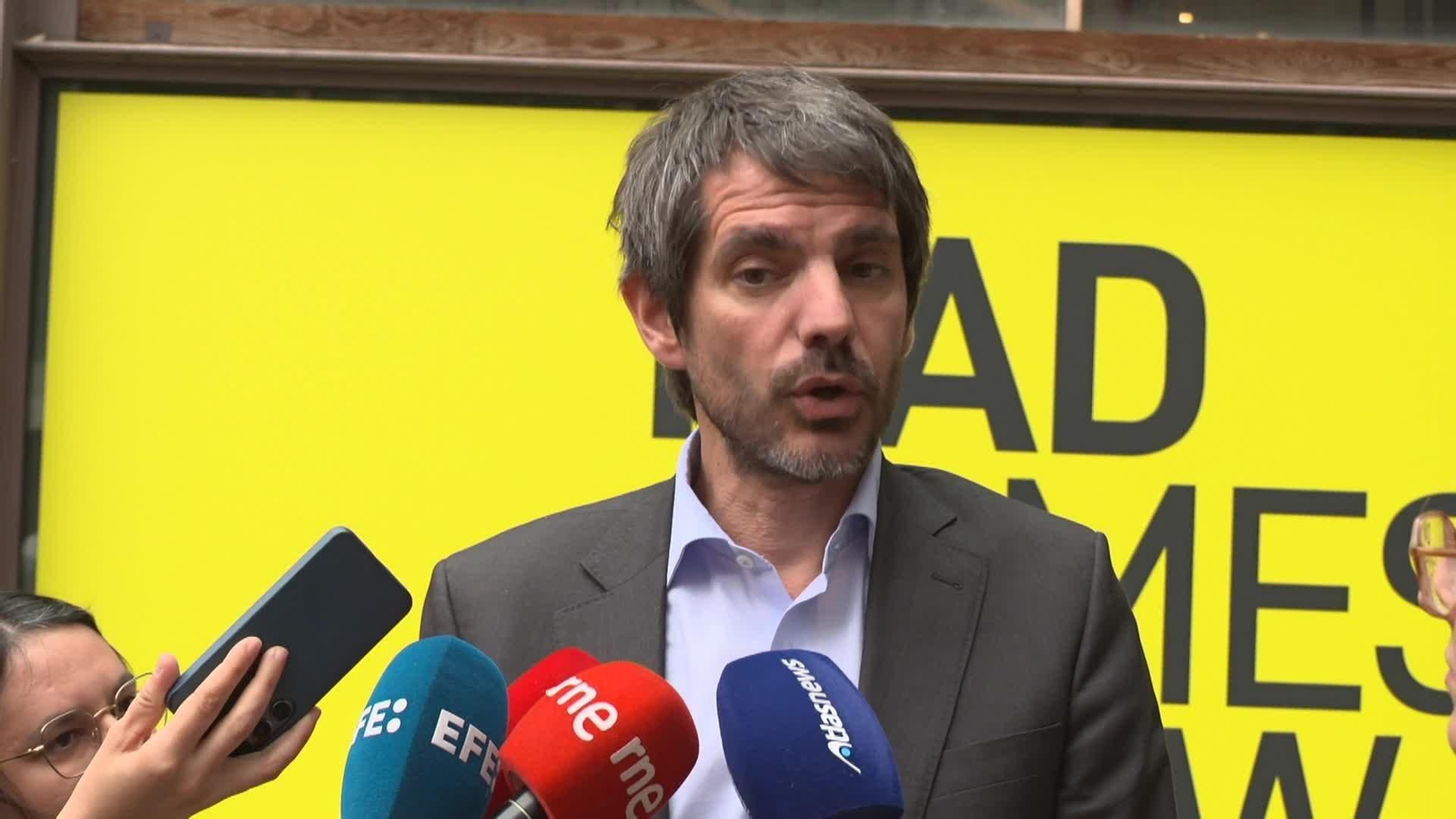 va urtasun feria videojuegos