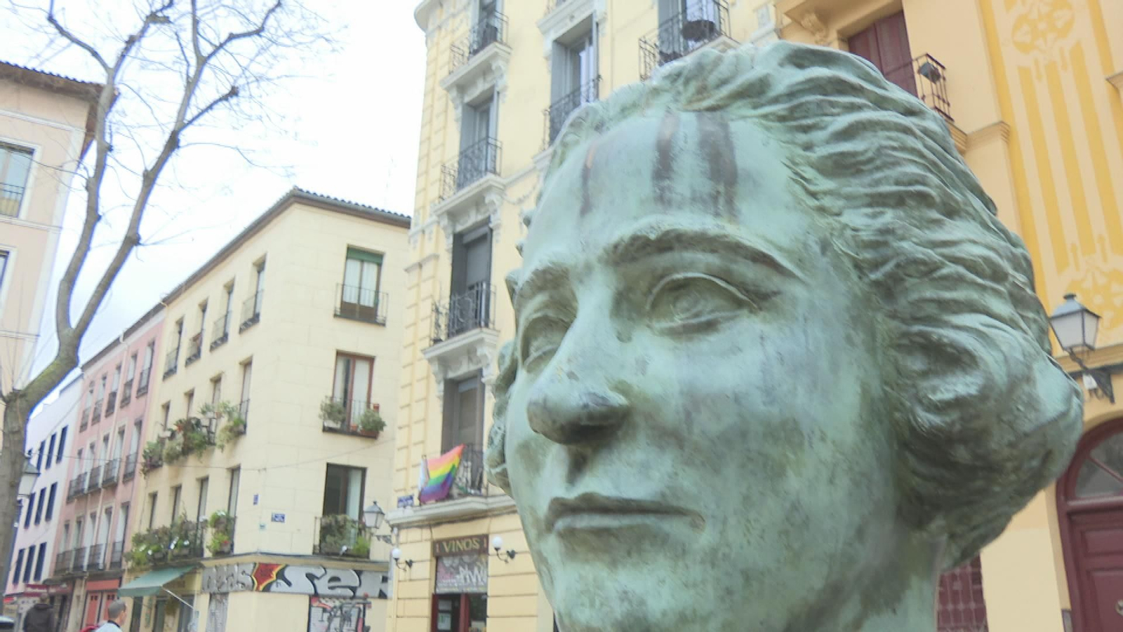 Busto Clara Campoamor