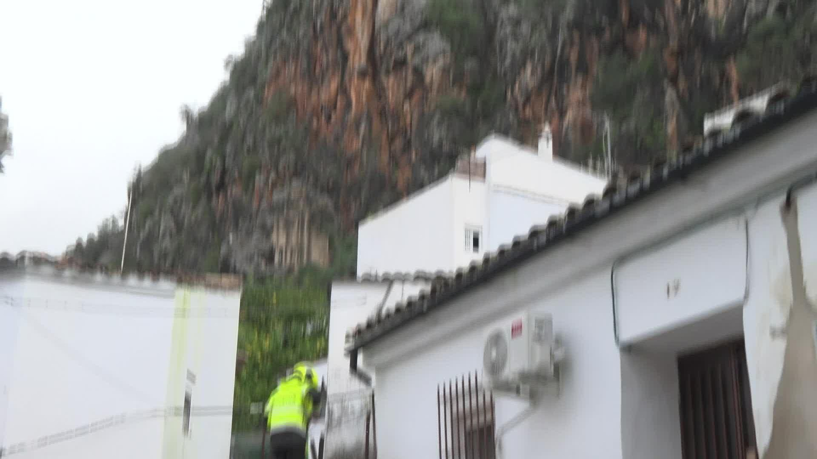 J047-CADIZ ALERTA NARANJA SIERRA UBRIQUE