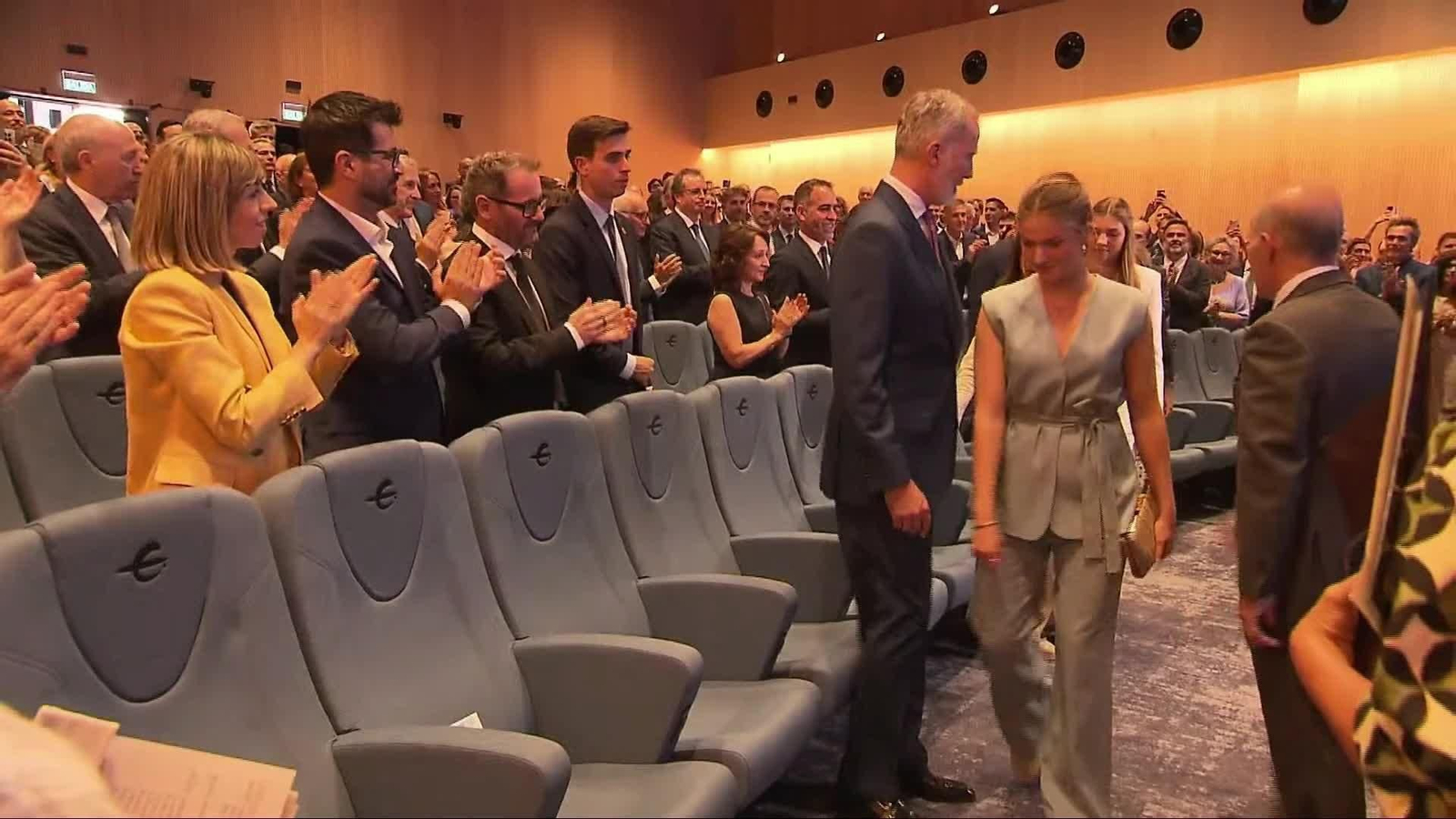 X069-ZARAGOZA ACTO INFANTA SOFIA