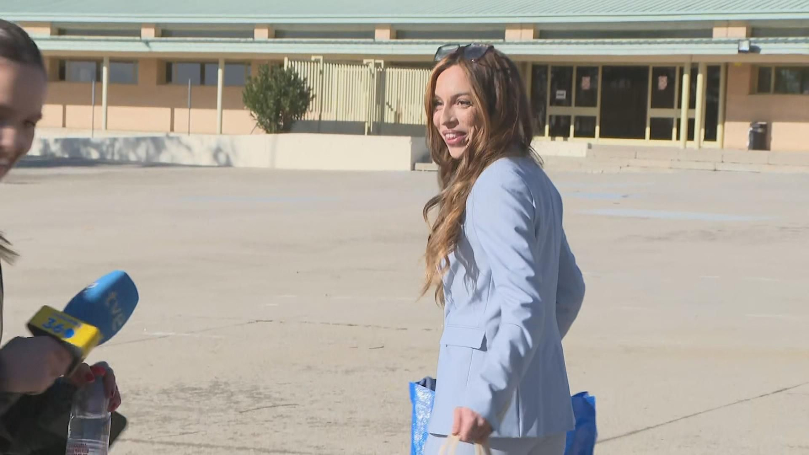 andrea visita a abalos