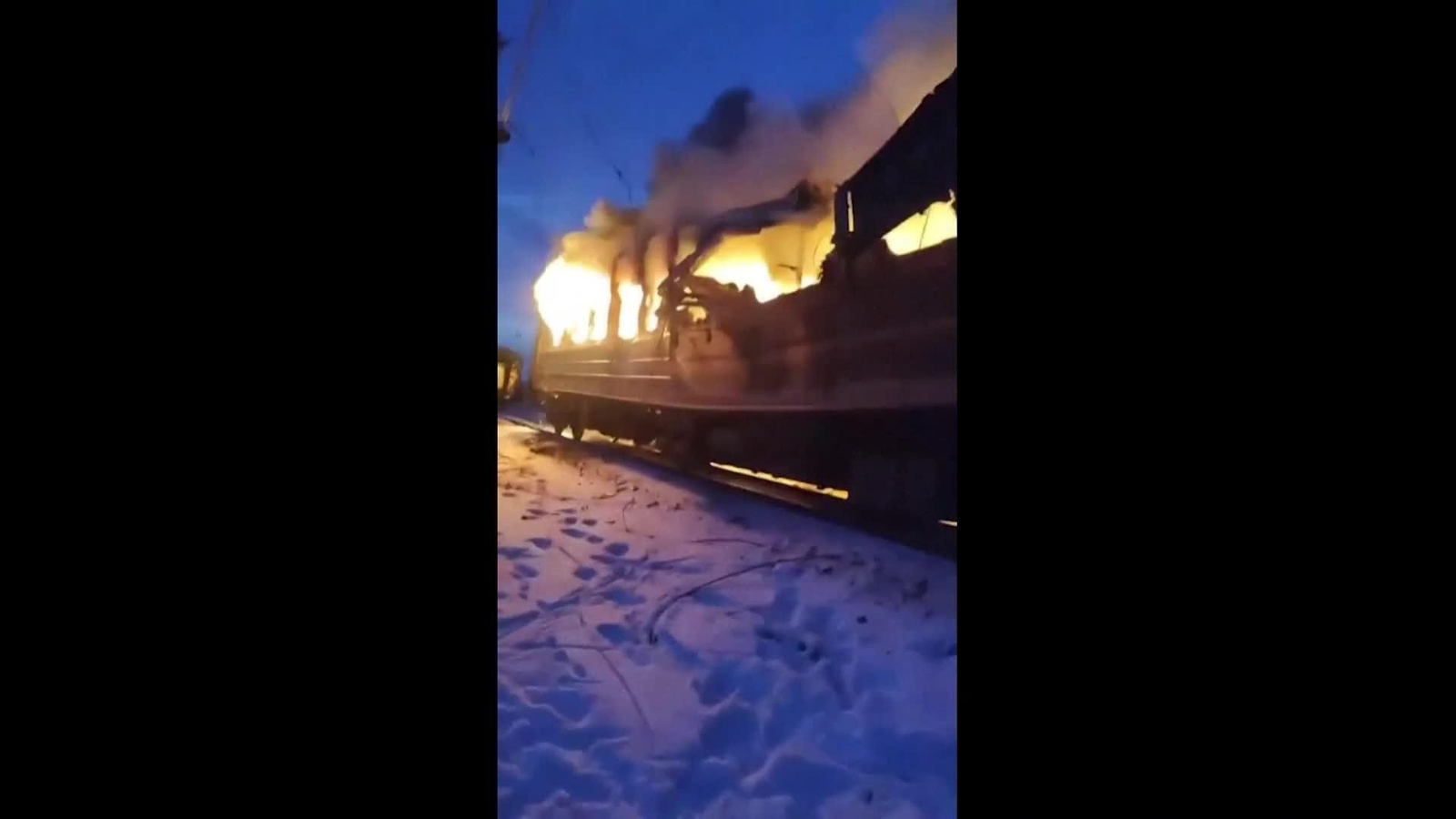 X007-UCRANIA ATAQUE TREN