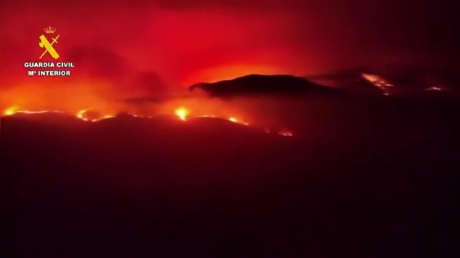 S034-HUESCA EVACUADOS INCENDIO PENAS DE RIGLOS