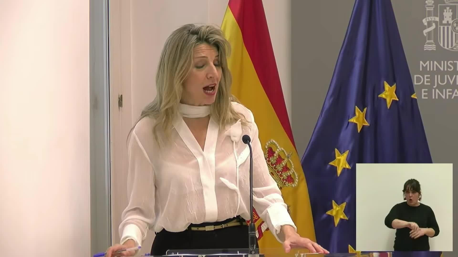 L057-MADRID YOLANDA DIAZ Y REGO DENUNCIAS BECARIOS
