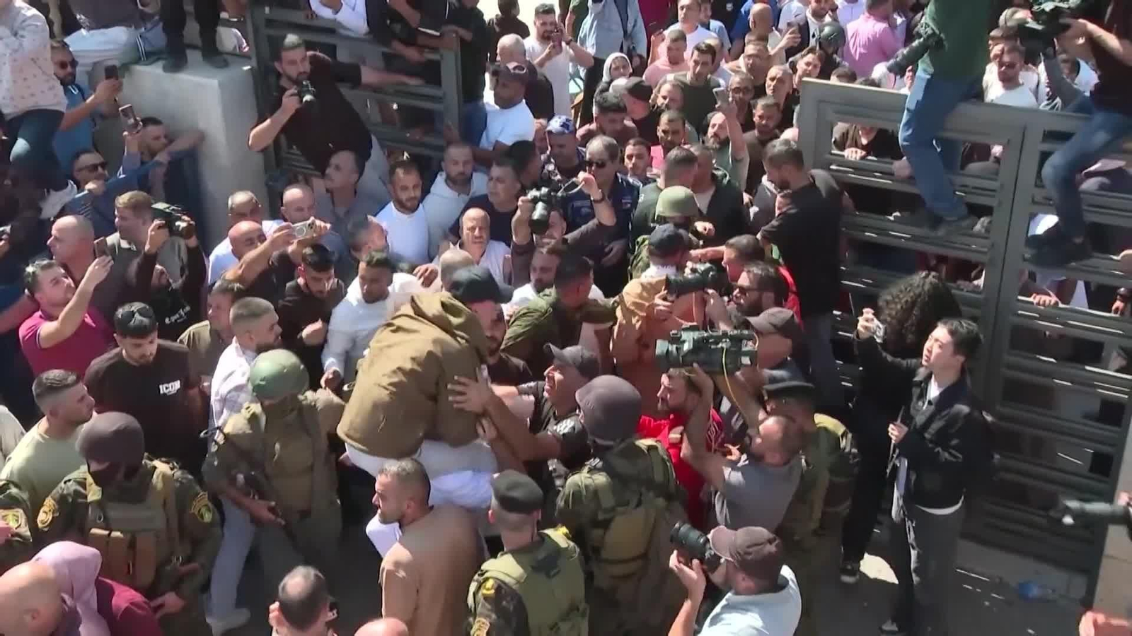 va llegan a cisjordania sus rehenes