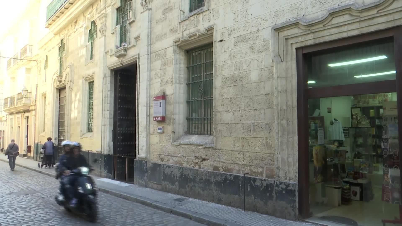 L029-CADIZ OBISPO INVESTIGADO POR PEDERASTIA