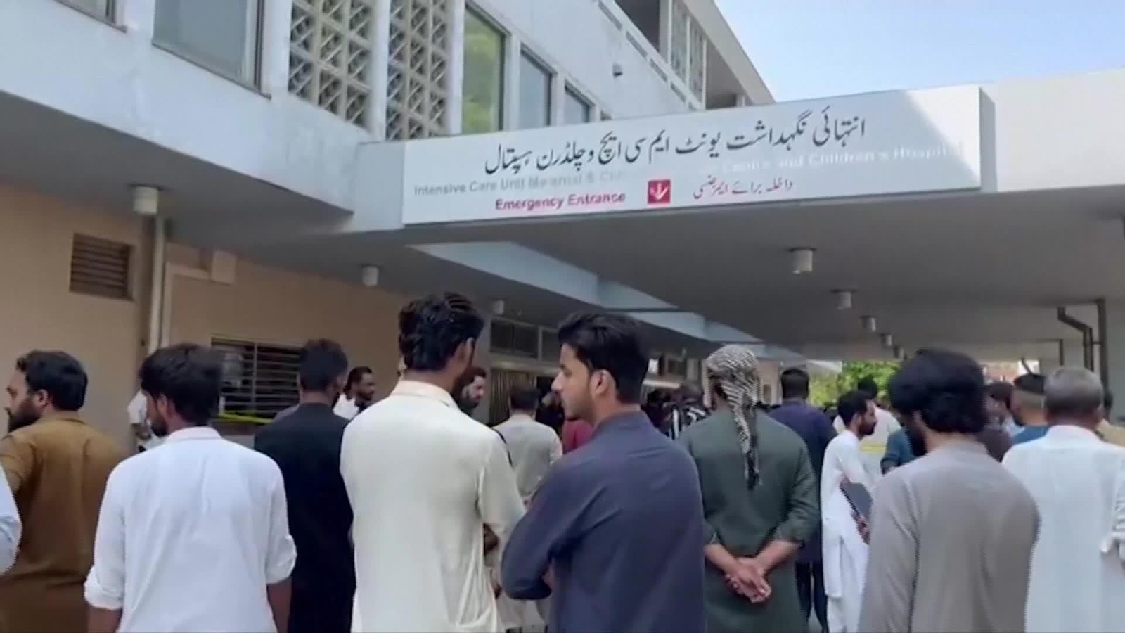 X005-PAKISTAN BEBES MUERTOS INCENDIO HOSPITAL