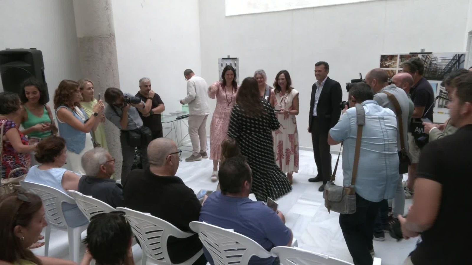 X045-CADIZ ENTREGA VIVIENDAS PROTEGIDAS
