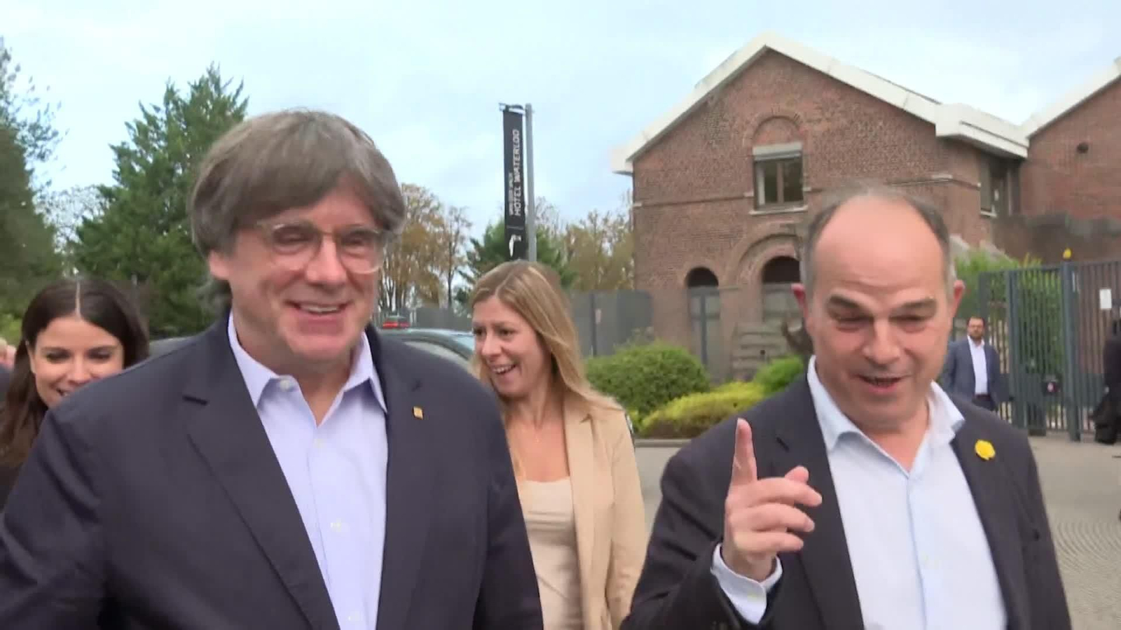 web junts se mantiene firme