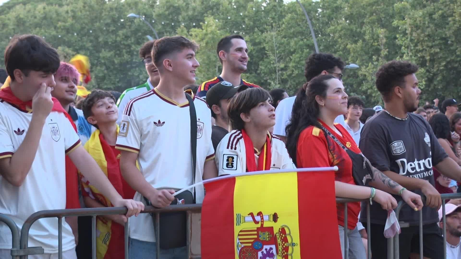 X015-BARCELONA CELEBRACIONES SELECCION MATARO