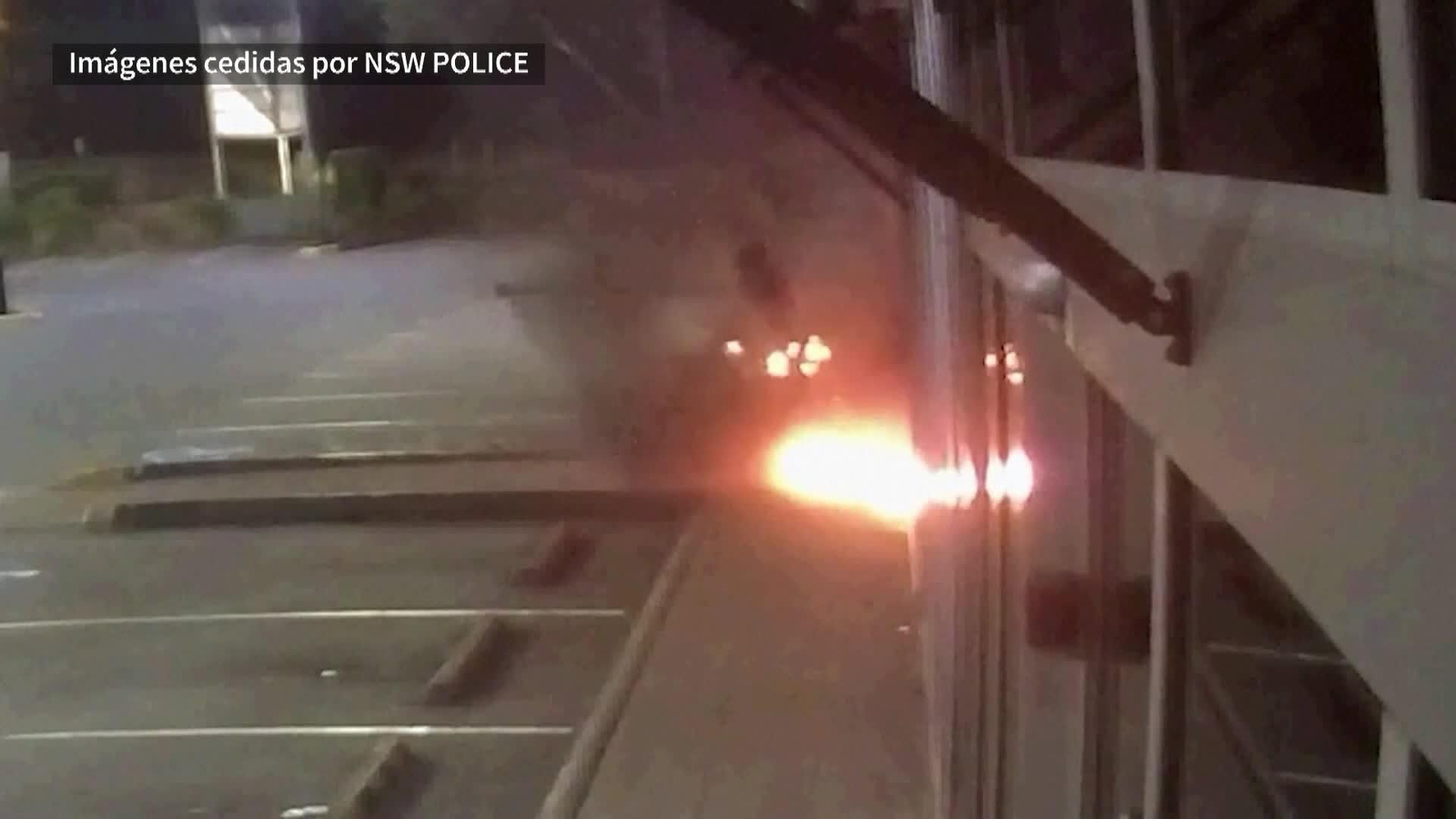 va ladron se prende fuego australia