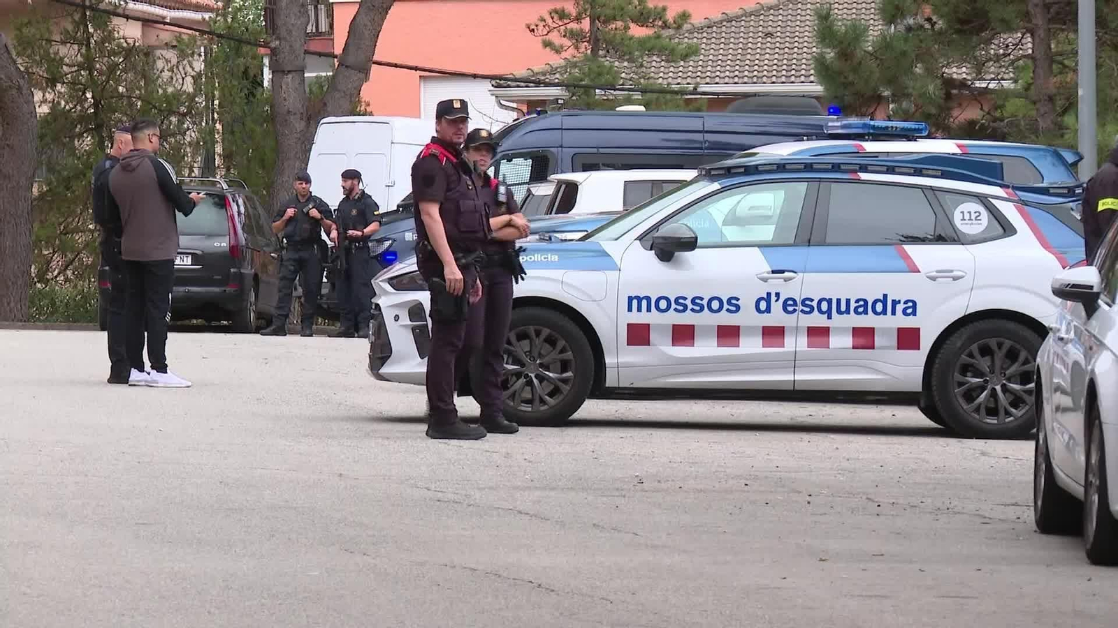 V047-BARCELONA SEGUIMIENTO TIROTEOS GUARDIAS CIVILES TERRASA