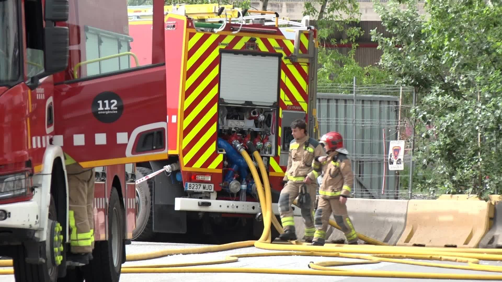 S030-BARCELONA NUEVE HERIDOS INCENDIO FARMACEUTICA MOLLET