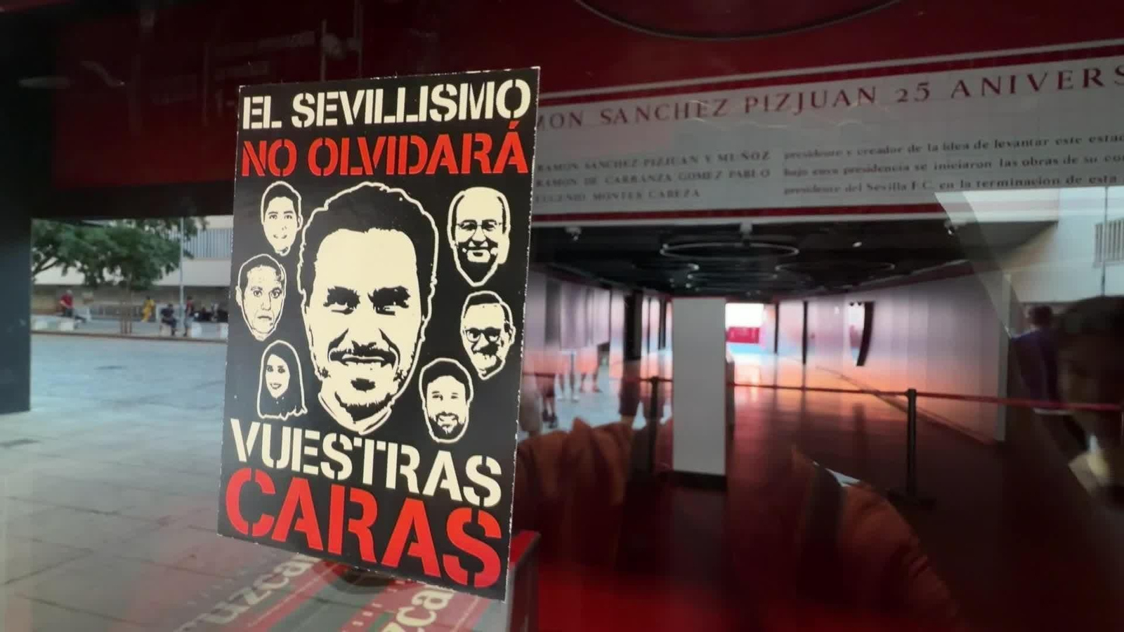 J009-SEVILLA PROTESTAS AFICIONADOS SEVILLA FC