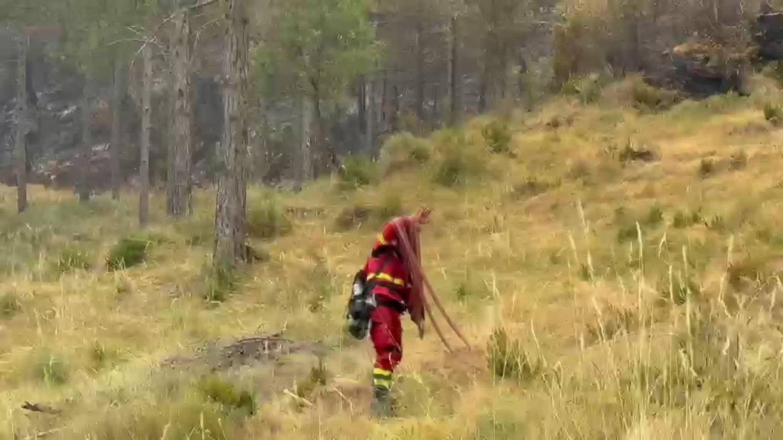 X065-IMAGENES UME INCENDIO HUESCA TARDE