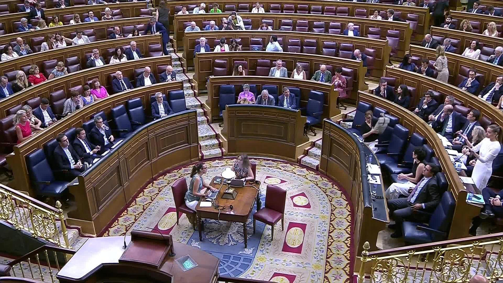 X043-CONGRESO CONTROL MUÑOZ A CUERPO