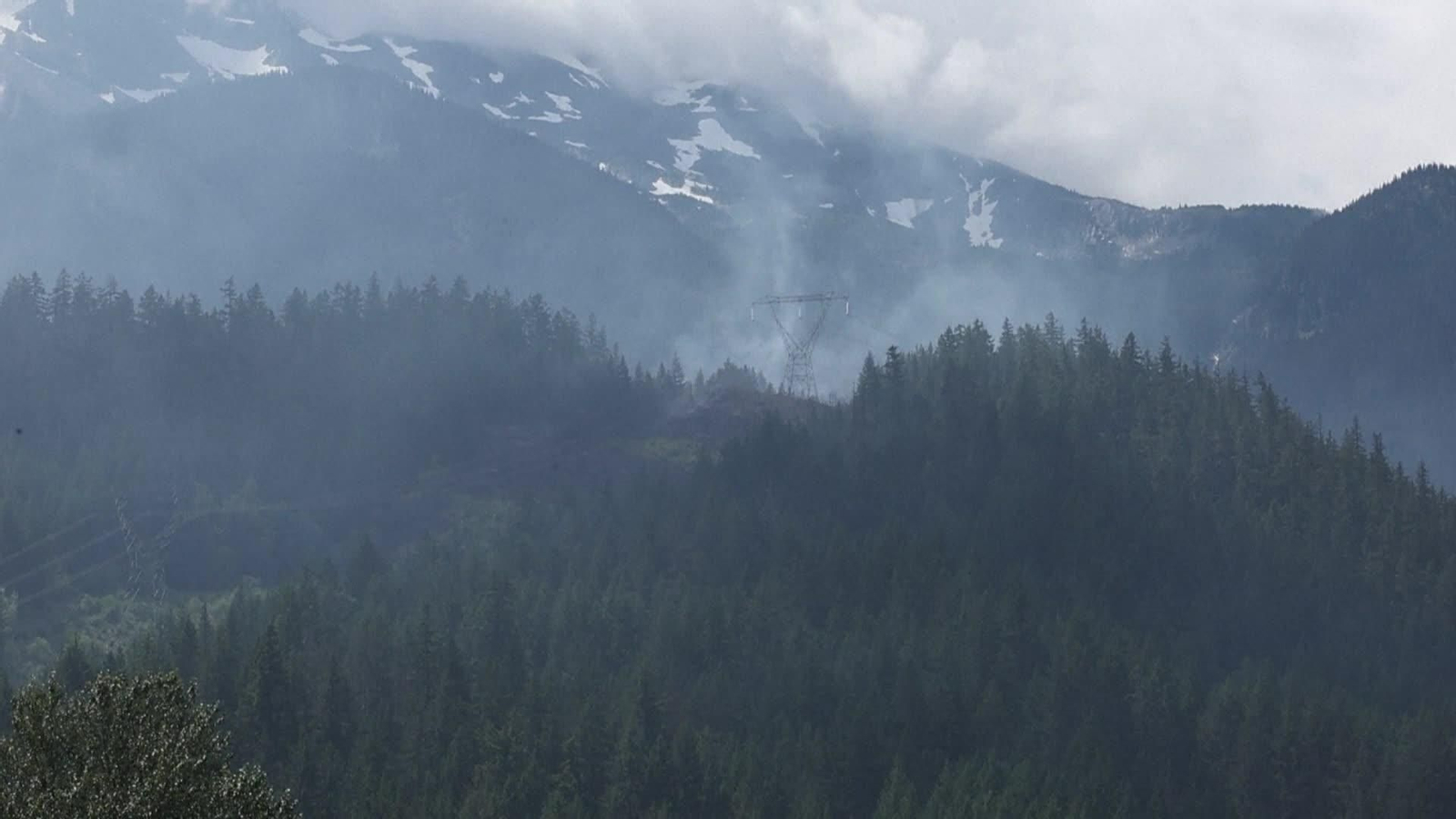 D002-CANADA HUMO INCENDIOS FORESTALES