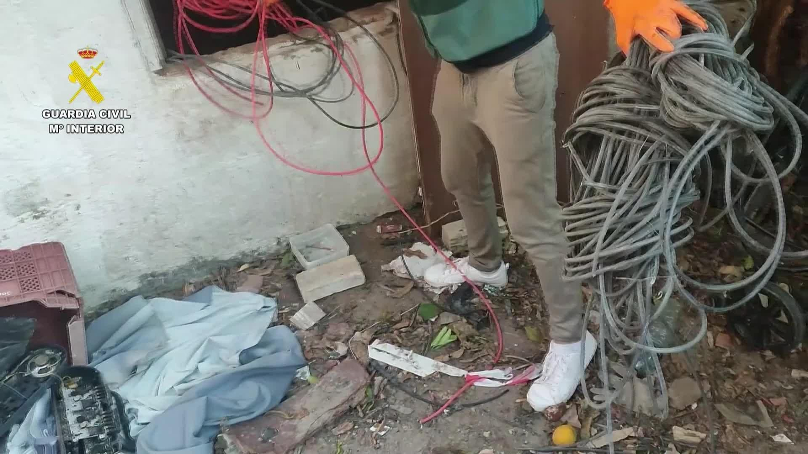 L016-IMAGENES GCIVIL ROBO CABLE PLANTAS FOLTOVOLTAICAS SEVILLA